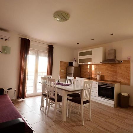 Kala&Tina apartments Podstrana Bagian luar foto