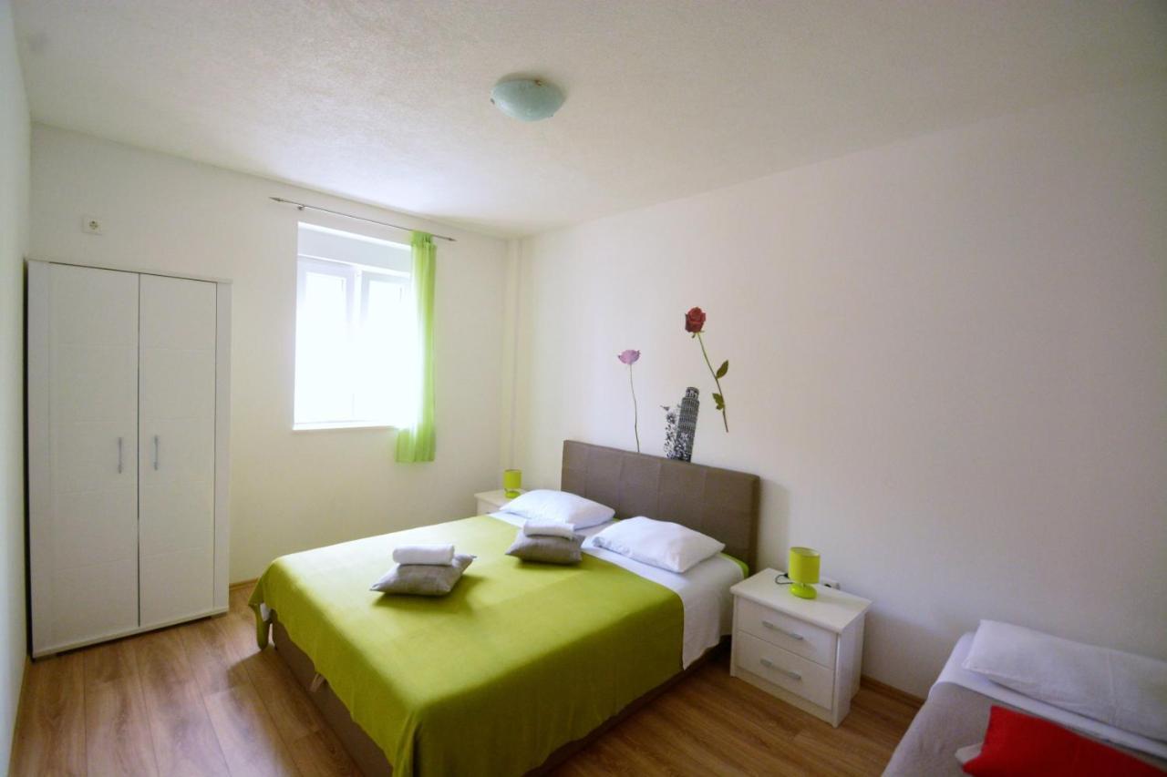 Kala&Tina apartments Podstrana Bagian luar foto