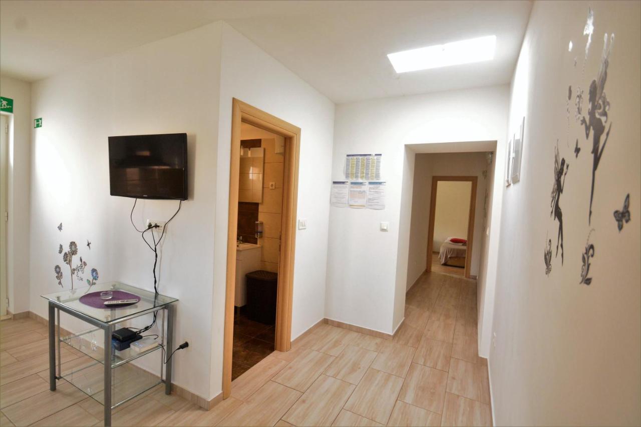 Kala&Tina apartments Podstrana Bagian luar foto
