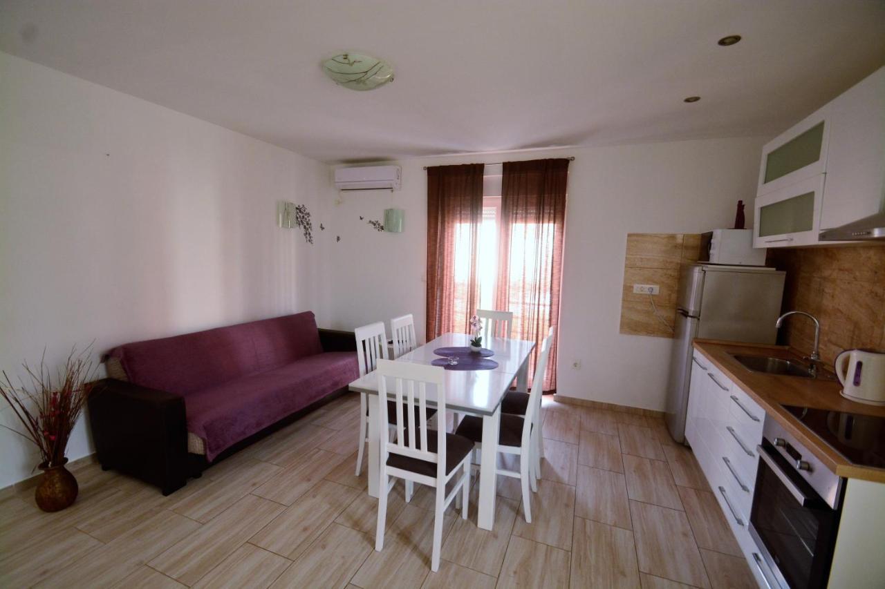 Kala&Tina apartments Podstrana Bagian luar foto