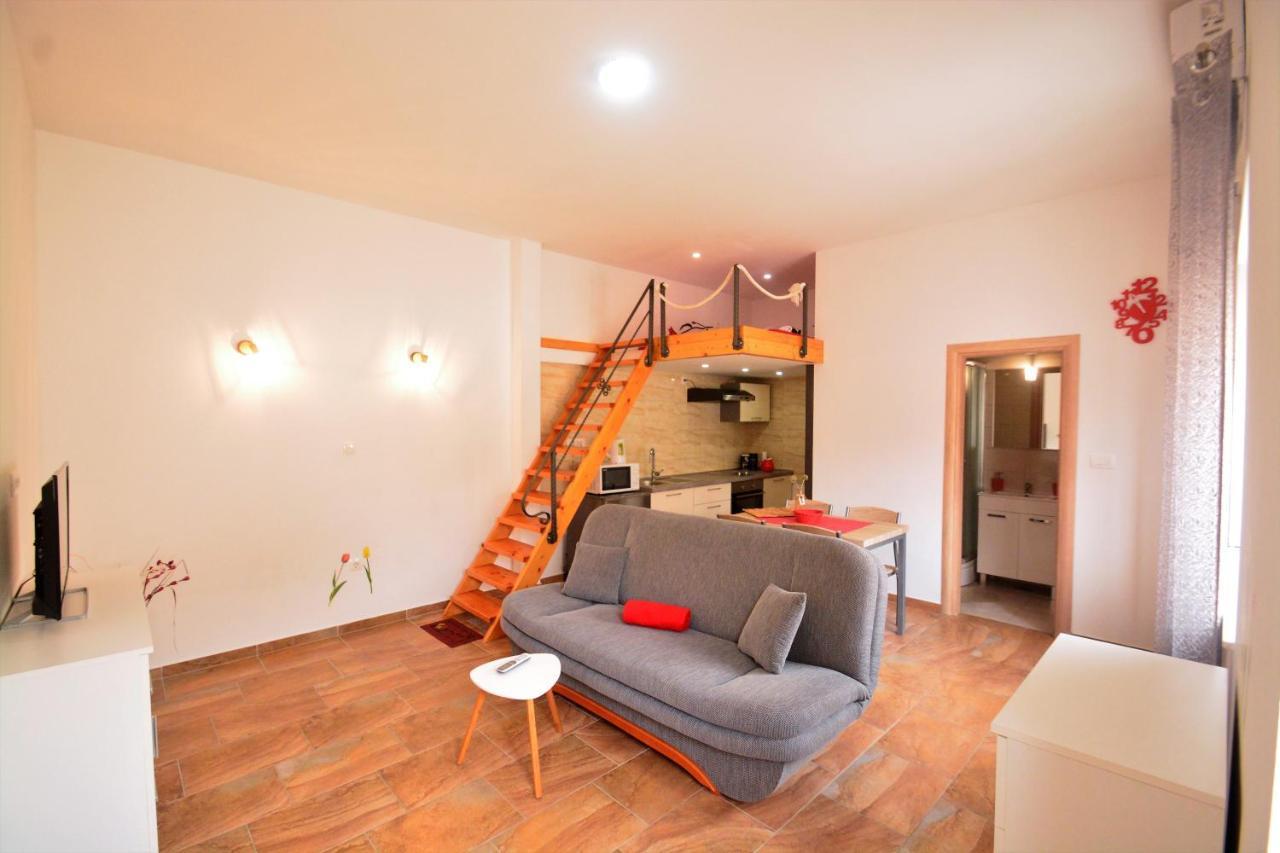 Kala&Tina apartments Podstrana Bagian luar foto
