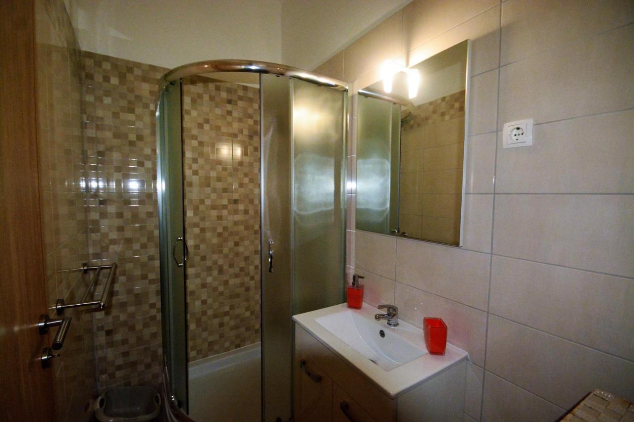 Kala&Tina apartments Podstrana Bagian luar foto