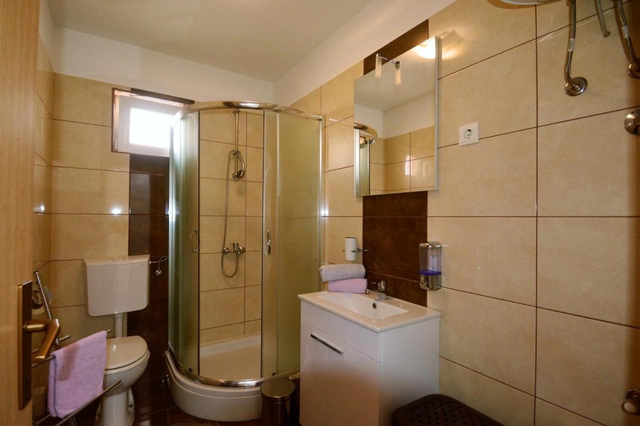 Kala&Tina apartments Podstrana Bagian luar foto