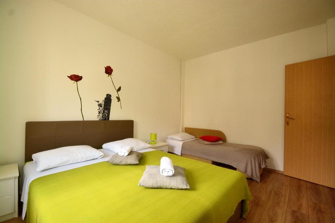 Kala&Tina apartments Podstrana Bagian luar foto