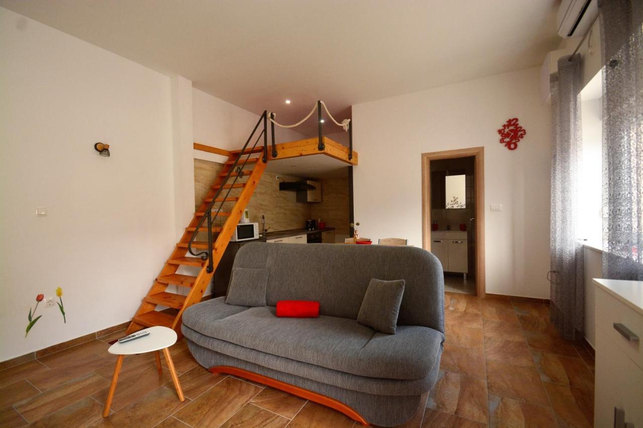 Kala&Tina apartments Podstrana Bagian luar foto